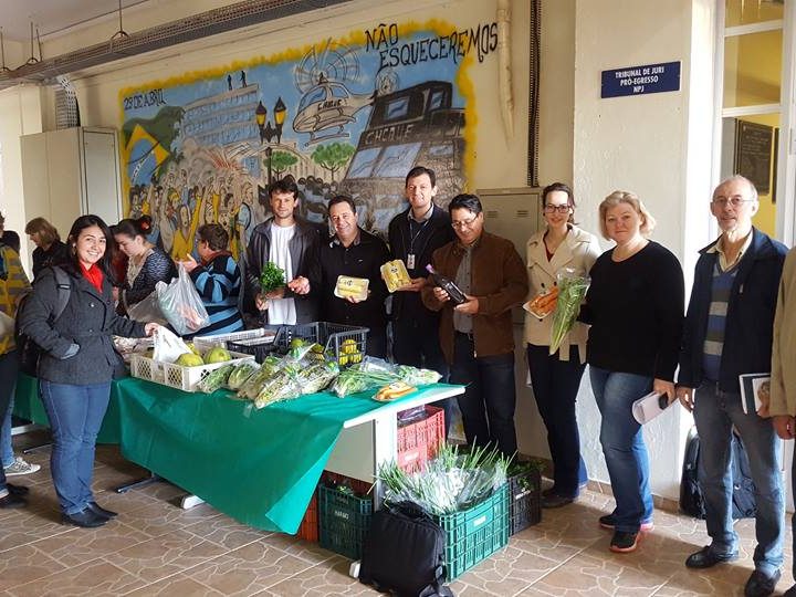 Feiras agroecológicas ganham espaço em câmpus da UNIOESTE