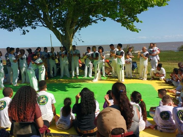 Batizado de capoeira e segundo ginga menina reuniu mais de 200 pessoas em São Lourenço do Sul