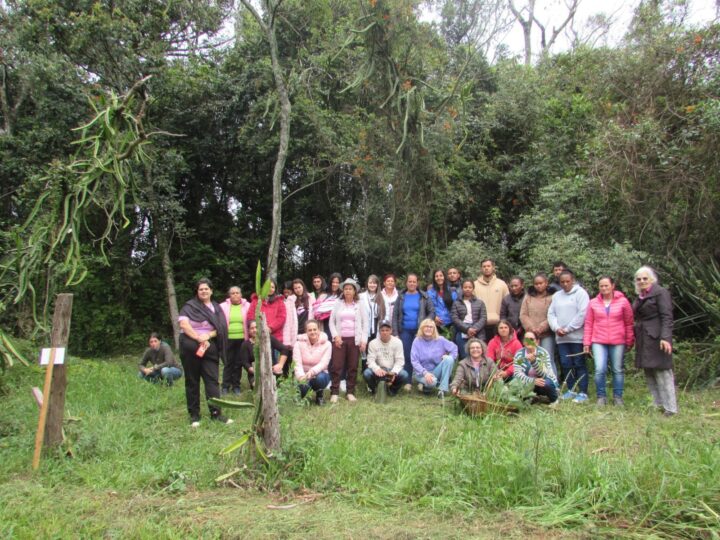 Grupos de Erexim (RS) realizam intercâmbio de experiências com Associação Pitanga Rosa